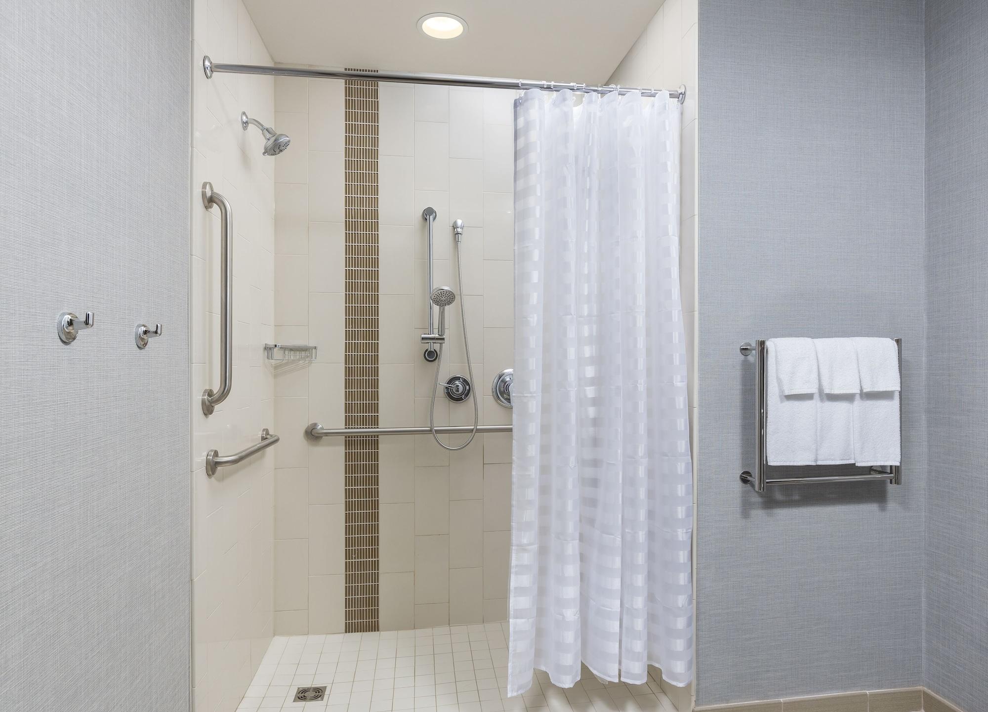 Hyatt Place Canton Lake Cable Екстер'єр фото