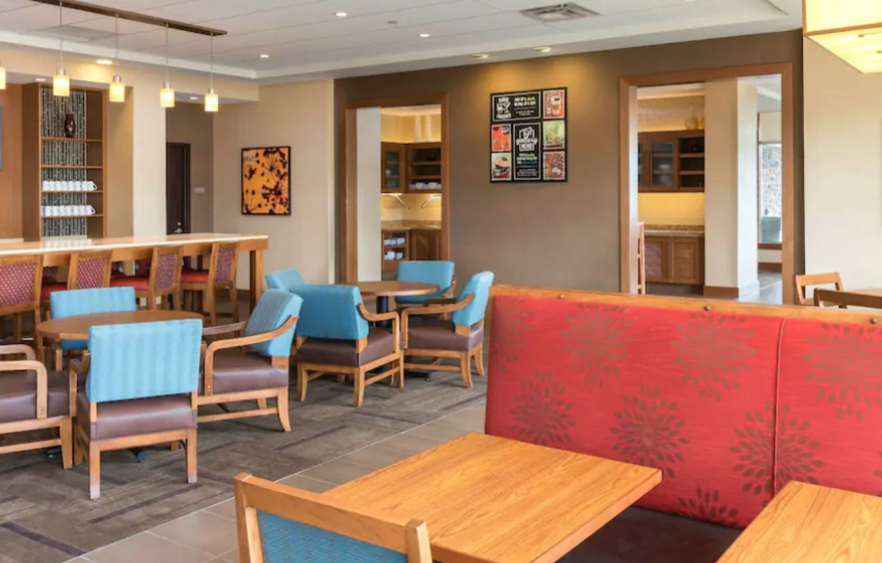 Hyatt Place Canton Lake Cable Екстер'єр фото