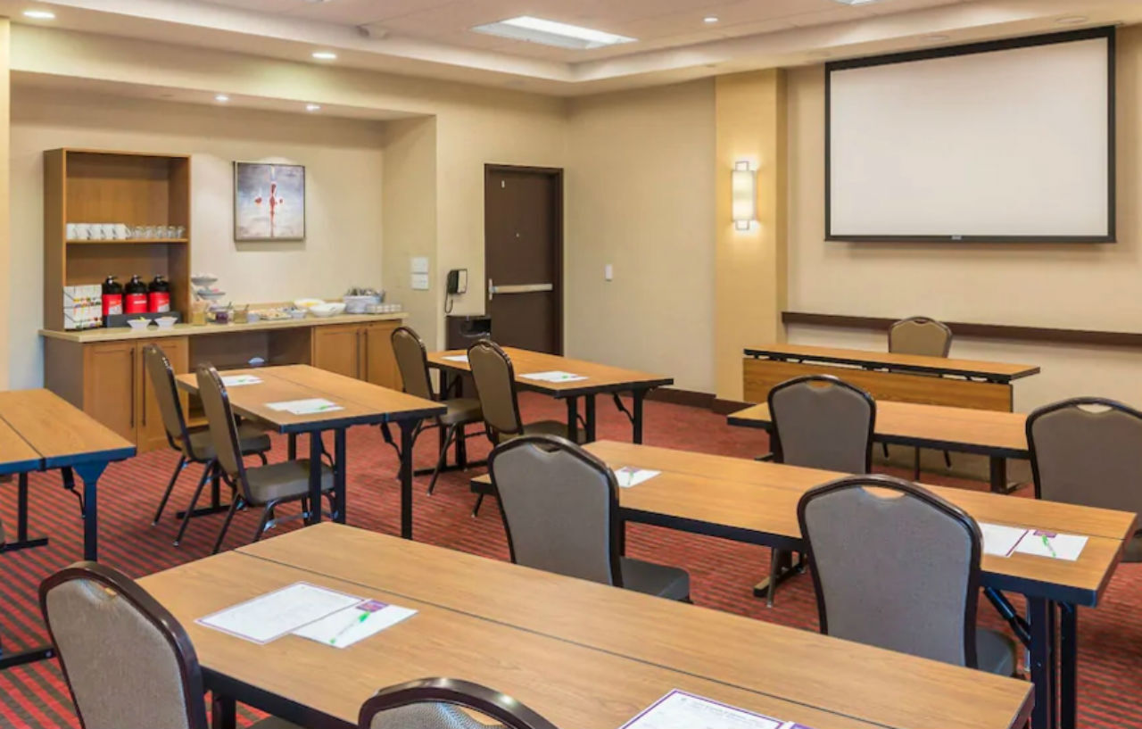 Hyatt Place Canton Lake Cable Екстер'єр фото